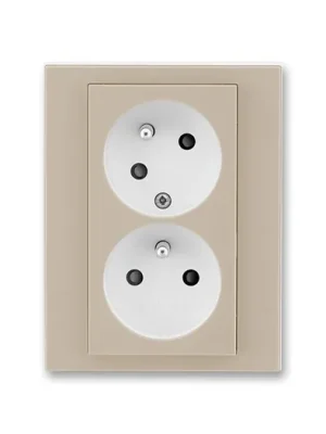 ABB 5513H-C02357 18 LEVIT Zásuvka dvojnásobná s natočenou dutinou macchiato/bílá Oblíbený