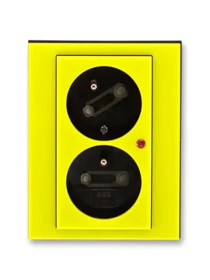 ABB 5593H-C02357 64 LEVIT Zásuvka dvojnásobná přepěťová ochrana žlutá/kouřová černá Výprodej