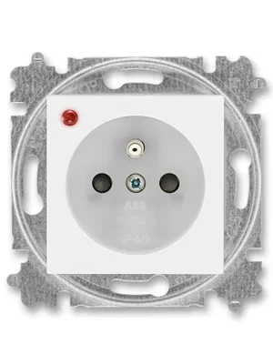 ABB 5599H-A02357 01 LEVIT Zásuvka jednonásobná, přepěťová ochrana bílá/ledová bílá Nejprodávanější