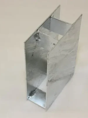 RETIC držák podhrabové desky ZN průběžný 50x300mm sloup 48mm Akční Cena