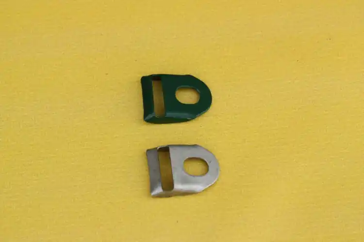 RETIC očko na příchycení napínáku ZN+PVC6005 zelené Objednat Nyní