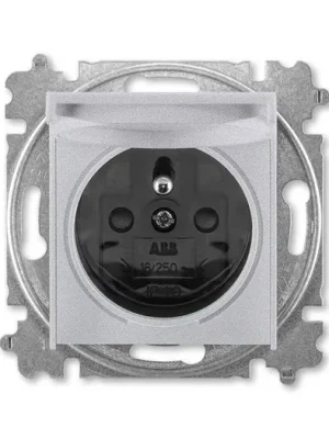 ABB 6619H-A06997 70 Levit Zásuvka jednonásobná s ochraným kolíkem s clonkami s víčkem titanová/kouřová černá Ověřený